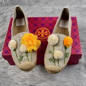 *NEW* TORY BURCH Daphne Pom Pom Satin Luxe Platform Sneakers Size 6 main image 0